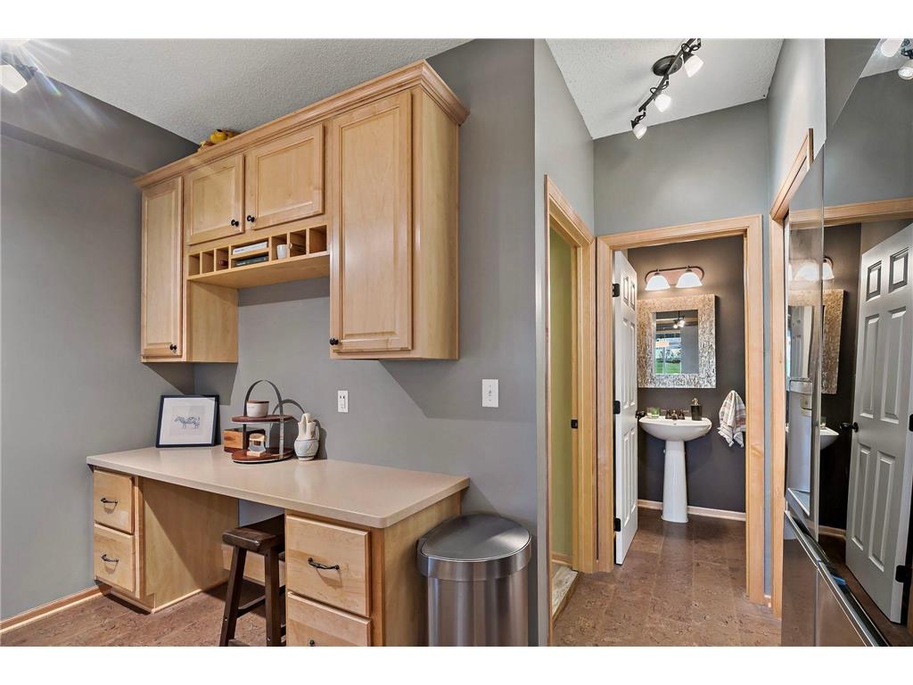 1944 Commonwealth Boulevard #4 Chanhassen MN 55317 7026071 image14