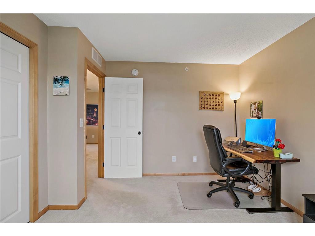 1944 Commonwealth Boulevard #4 Chanhassen MN 55317 7026071 image27