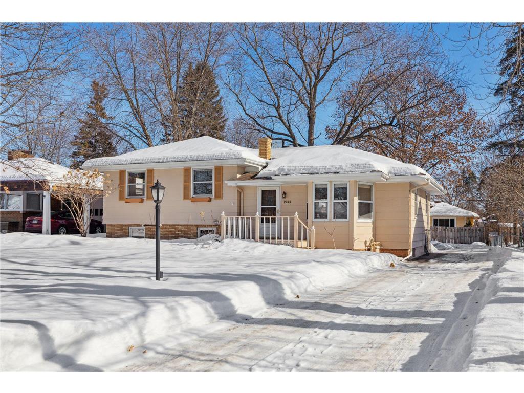 1944 Greenbrier Street Maplewood MN 55117 6329653 image1