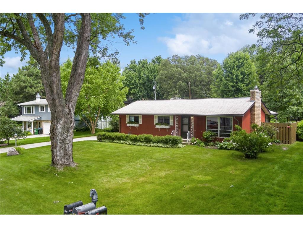 1944 Midland Hills Road Roseville MN 55113 6566880 image1