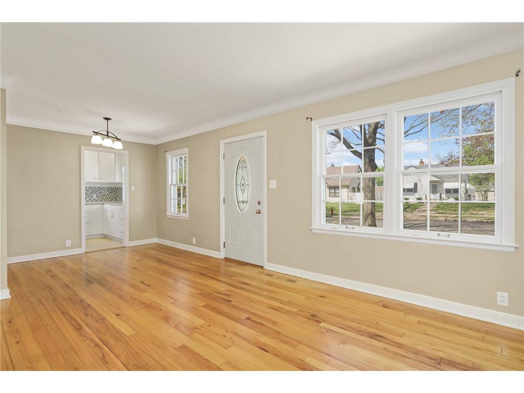 1944 Nebraska Avenue E Saint Paul MN 55119 6696483 image1