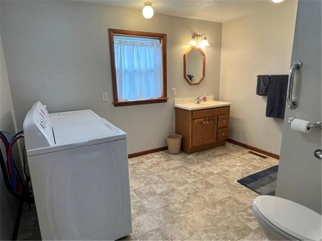19443 560th Avenue Austin Twp MN 55912 7078567 image10
