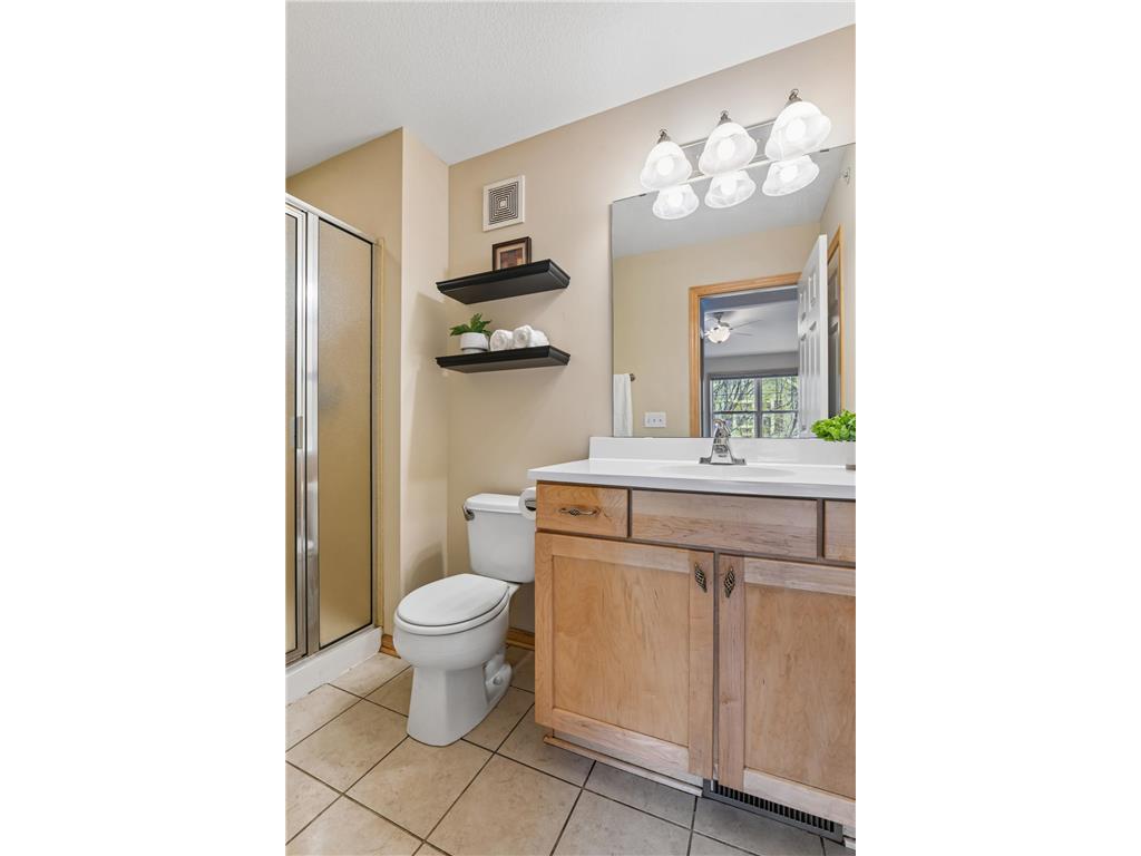 1945 Commonwealth Boulevard #5 Chanhassen MN 55317 6819393 image20