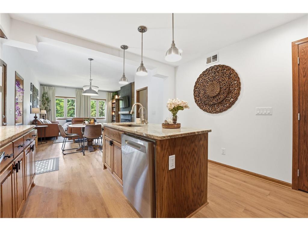 1945 Division Street N North Saint Paul MN 55109 7086605 image12