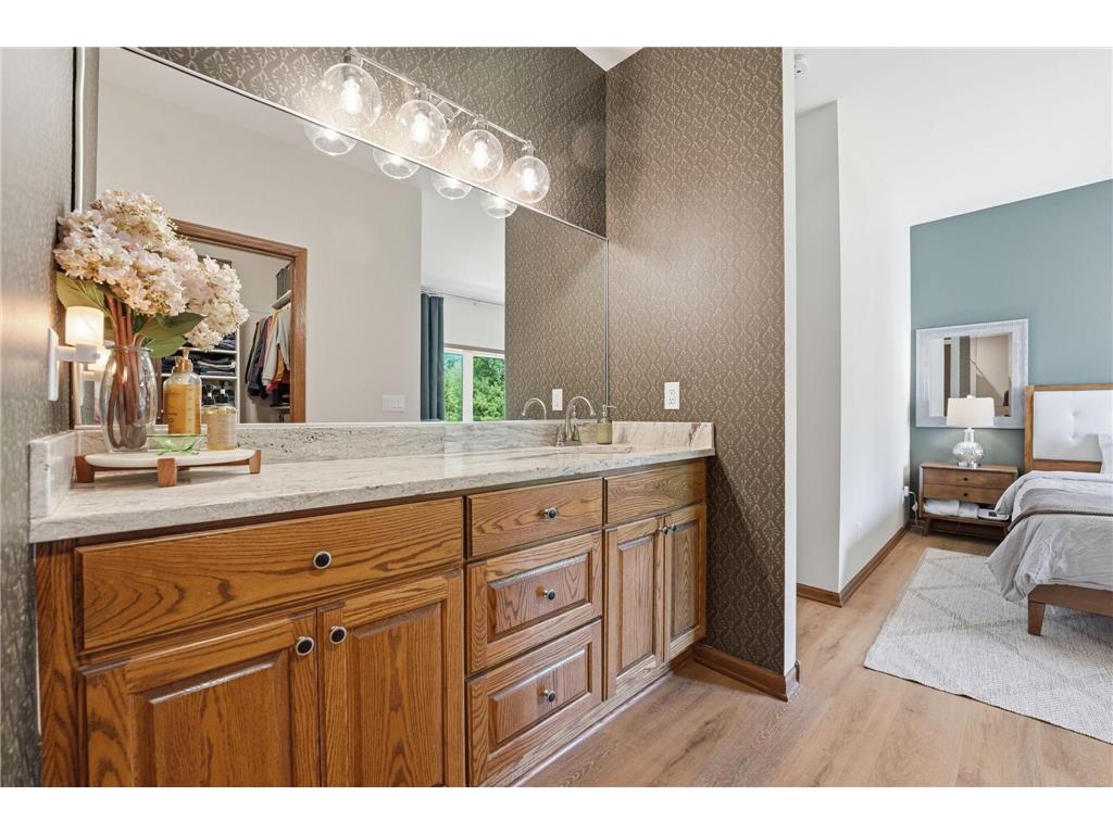 1945 Division Street N North Saint Paul MN 55109 7086605 image17
