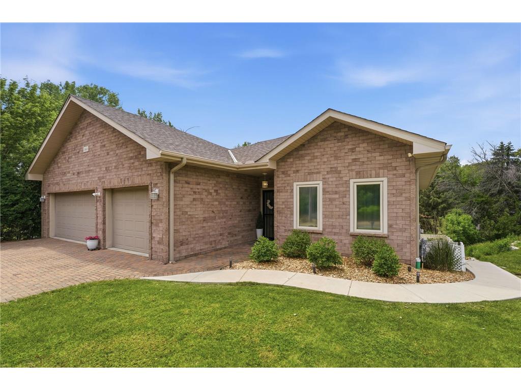 1945 Division Street N North Saint Paul MN 55109 7086605 image2