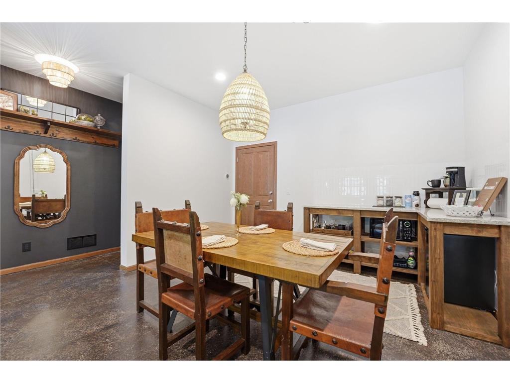 1945 Division Street N North Saint Paul MN 55109 7086605 image29