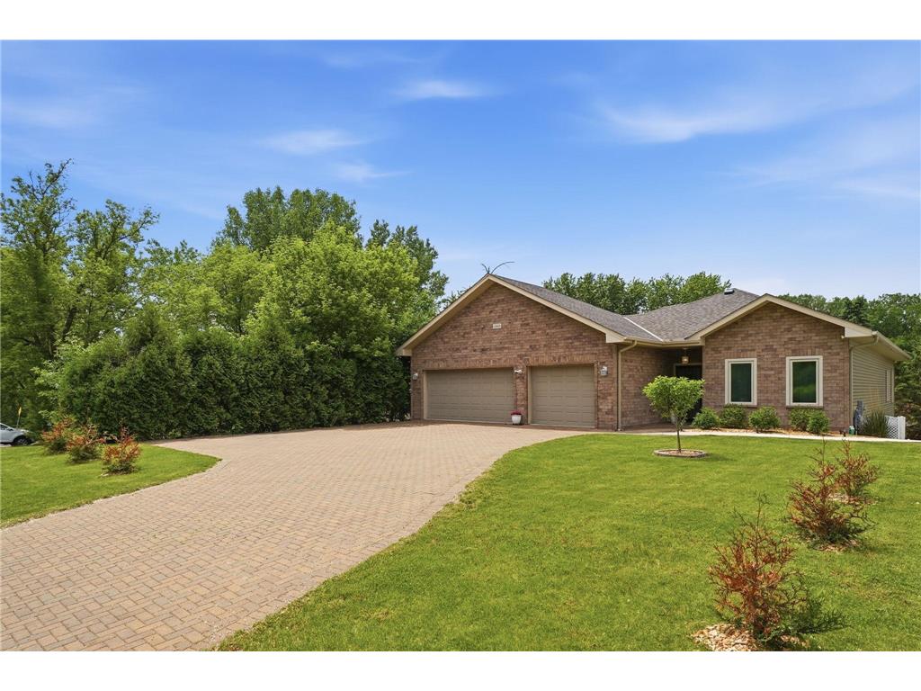 1945 Division Street N North Saint Paul MN 55109 7086605 image3