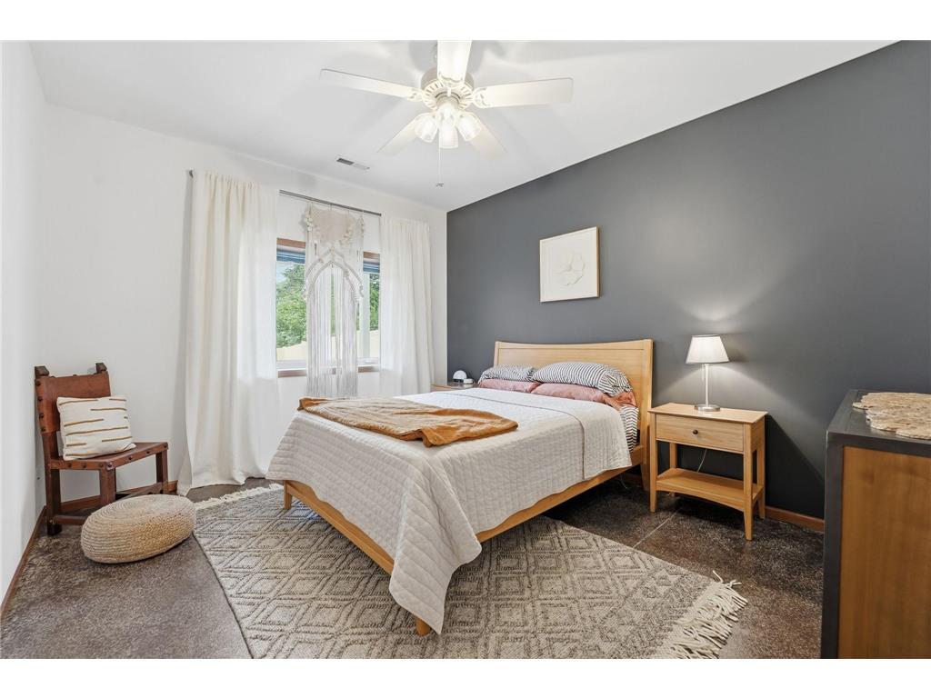 1945 Division Street N North Saint Paul MN 55109 7086605 image33