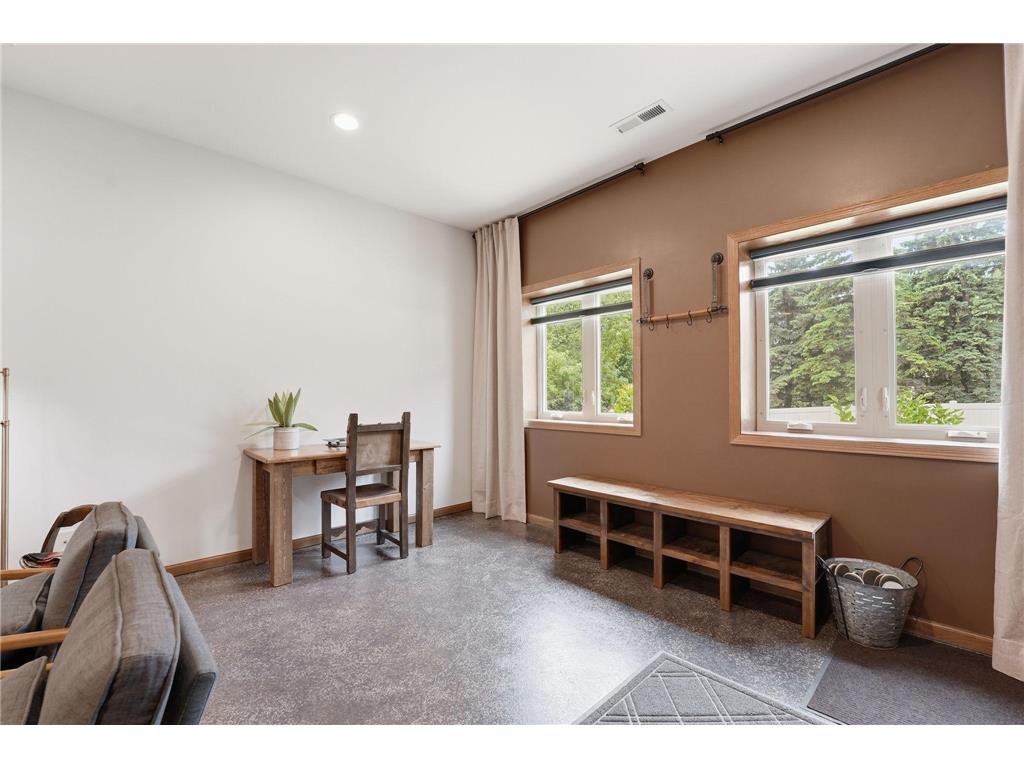1945 Division Street N North Saint Paul MN 55109 7086605 image39