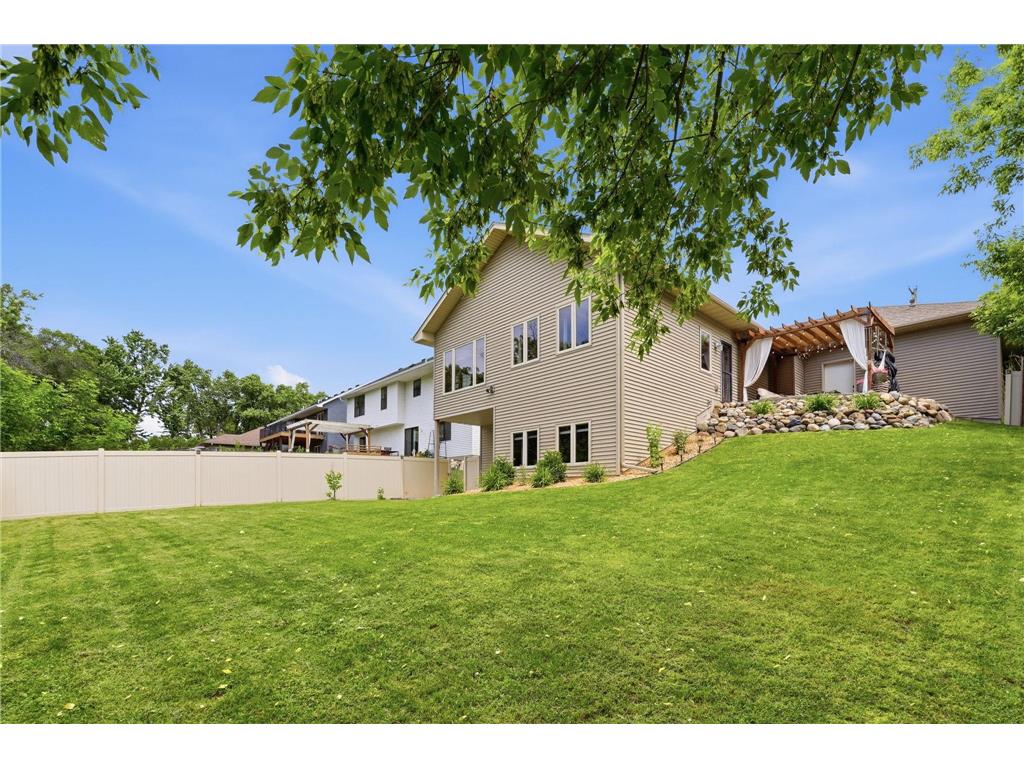 1945 Division Street N North Saint Paul MN 55109 7086605 image45