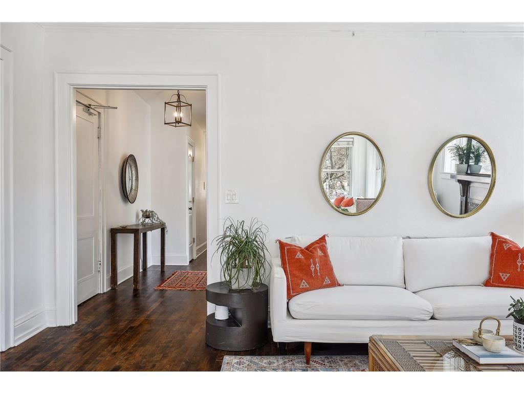 1945 Fremont Avenue S #6 Minneapolis MN 55403 6359732 image1