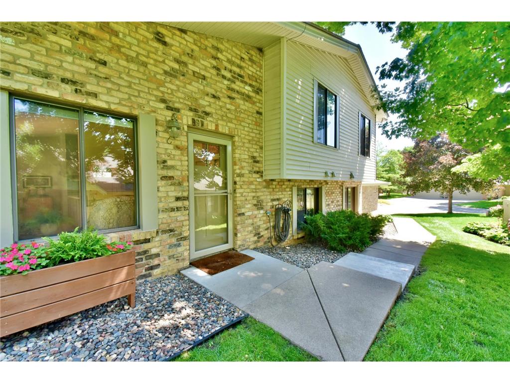 1945 Kingsview Lane N Plymouth MN 55447 6753509 image1