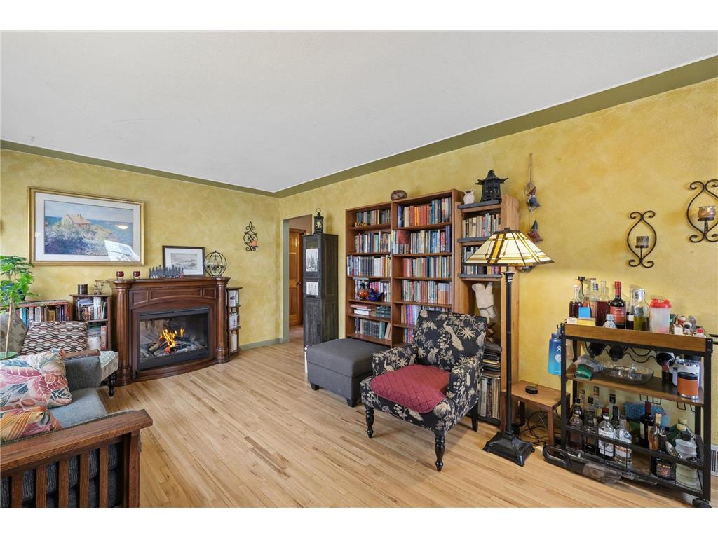 1946 Dorothea Avenue Saint Paul MN 55116 7054568 image3