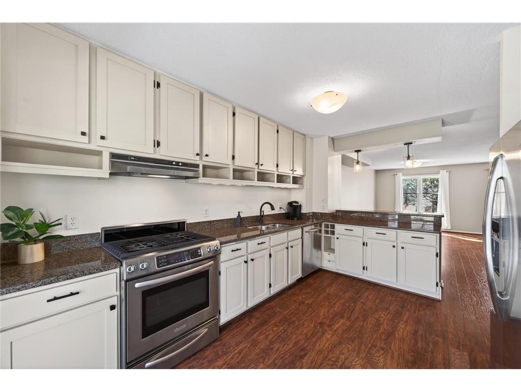 1946 Dupont Avenue S Minneapolis MN 55403 7042614 image10