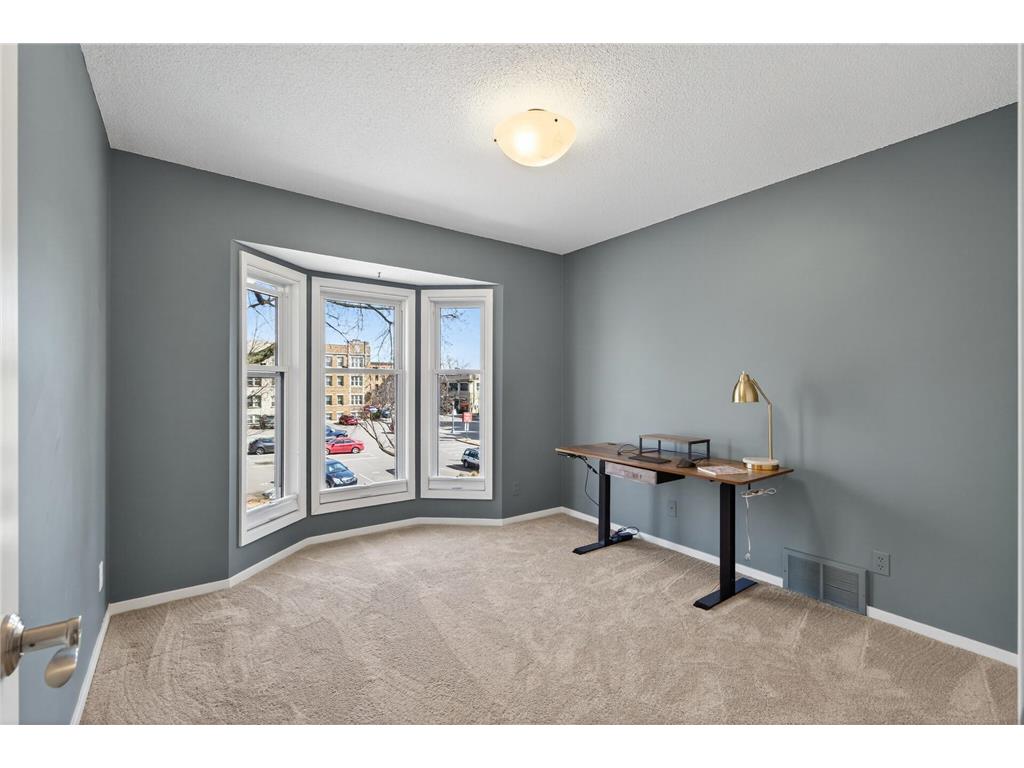 1946 Dupont Avenue S Minneapolis MN 55403 7042614 image18