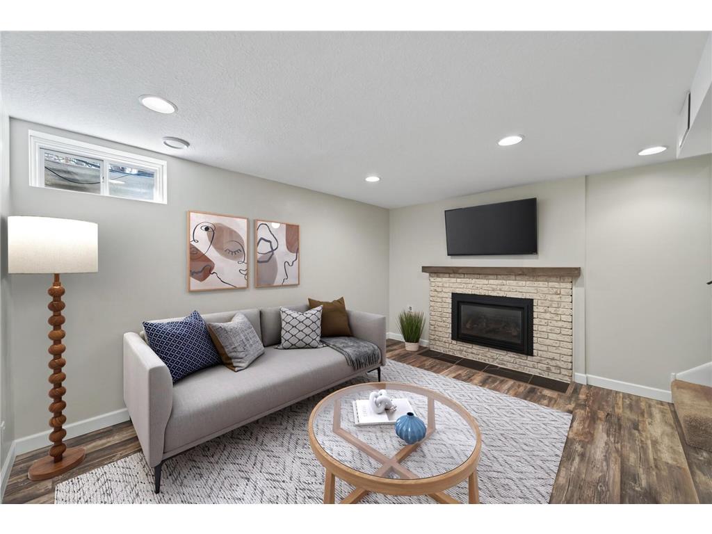 1946 Dupont Avenue S Minneapolis MN 55403 7042614 image25