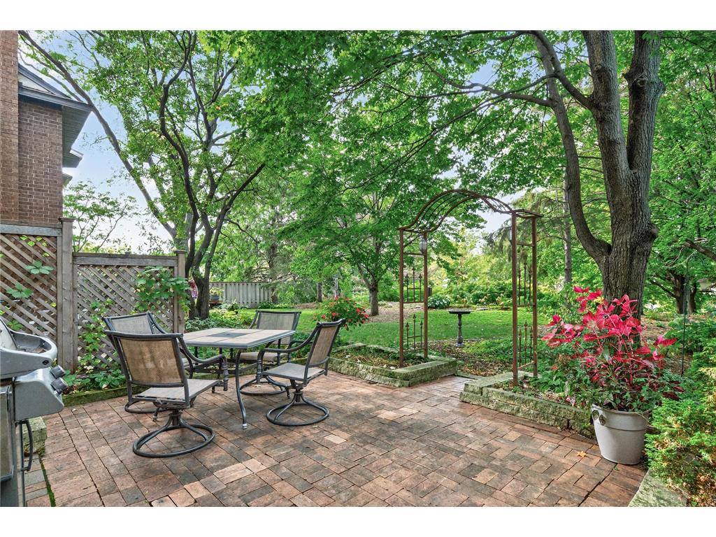 1946 Dupont Avenue S Minneapolis MN 55403 7042614 image28