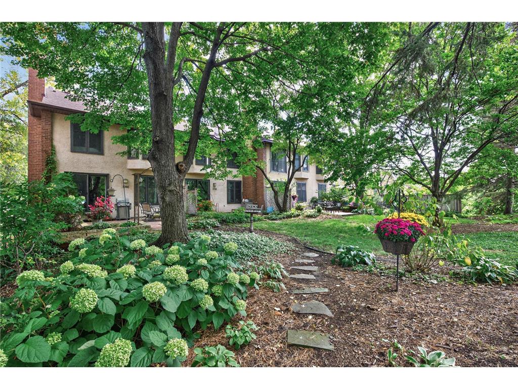 1946 Dupont Avenue S Minneapolis MN 55403 7042614 image30