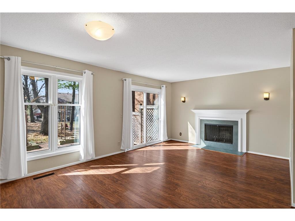 1946 Dupont Avenue S Minneapolis MN 55403 7042614 image4