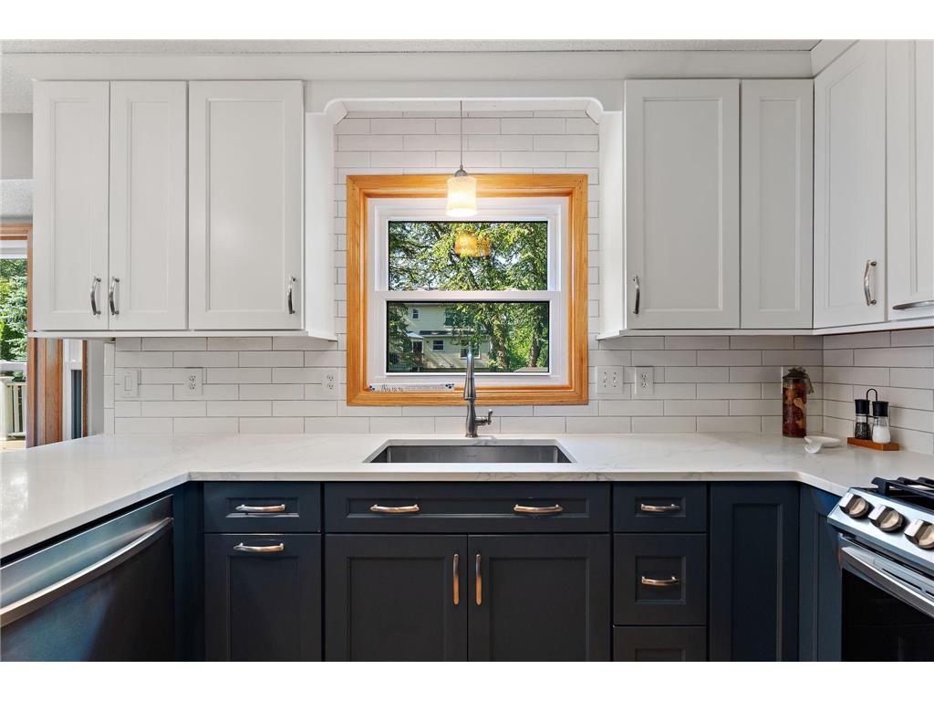 1946 Lochaven Alcove Woodbury MN 55125 7107162 image11