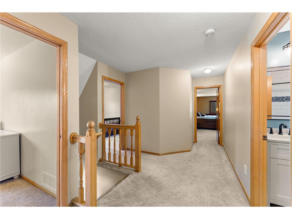 1946 Lochaven Alcove Woodbury MN 55125 7107162 image19
