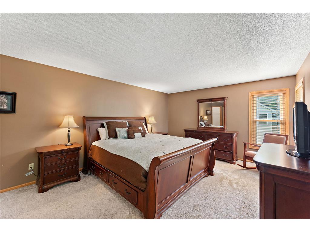 1946 Lochaven Alcove Woodbury MN 55125 7107162 image21