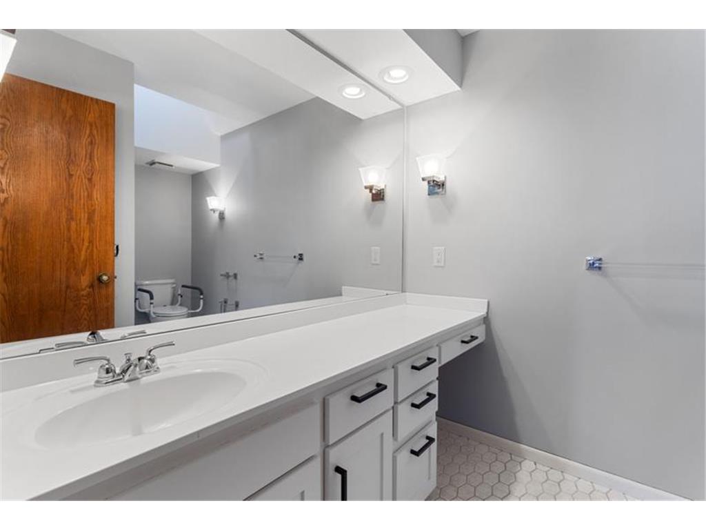 1948 Crown Point Drive Mendota Heights MN 55118 7072078 image14