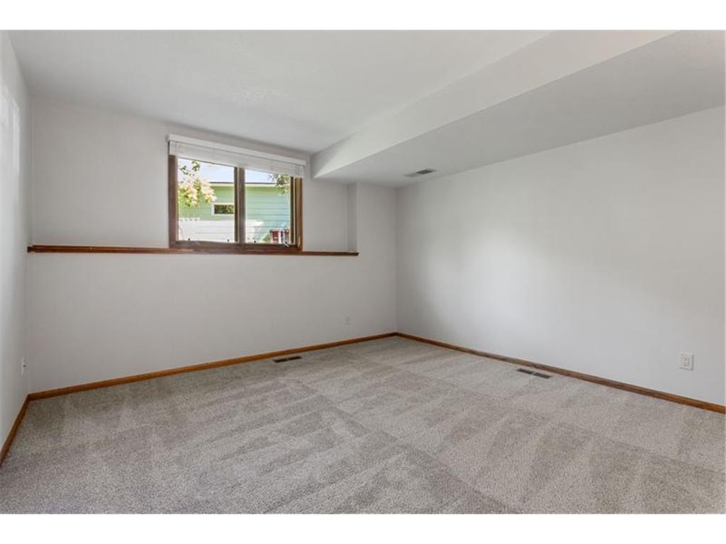 1948 Crown Point Drive Mendota Heights MN 55118 7072078 image18