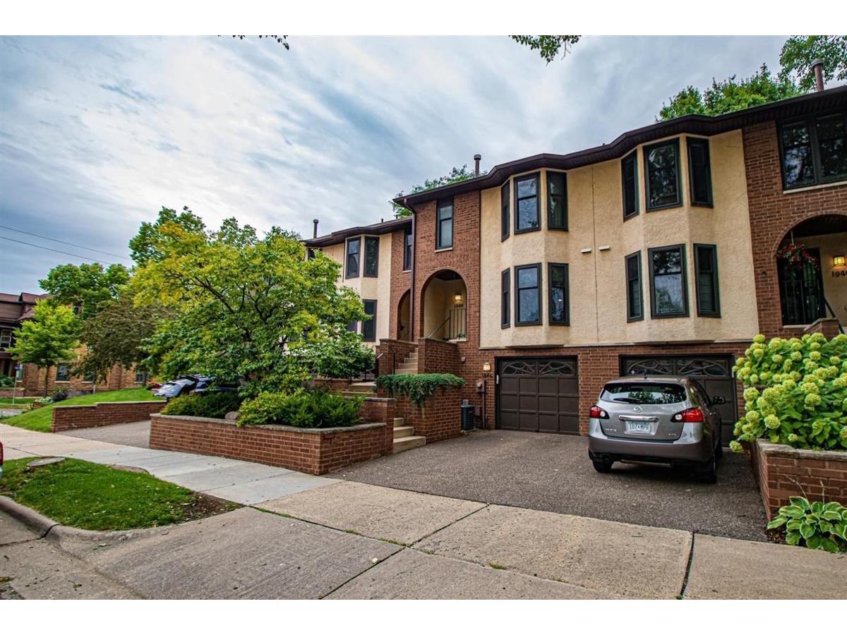 1948 Dupont Avenue S, Minneapolis, MN 55403 MLS 5729381 Edina Realty