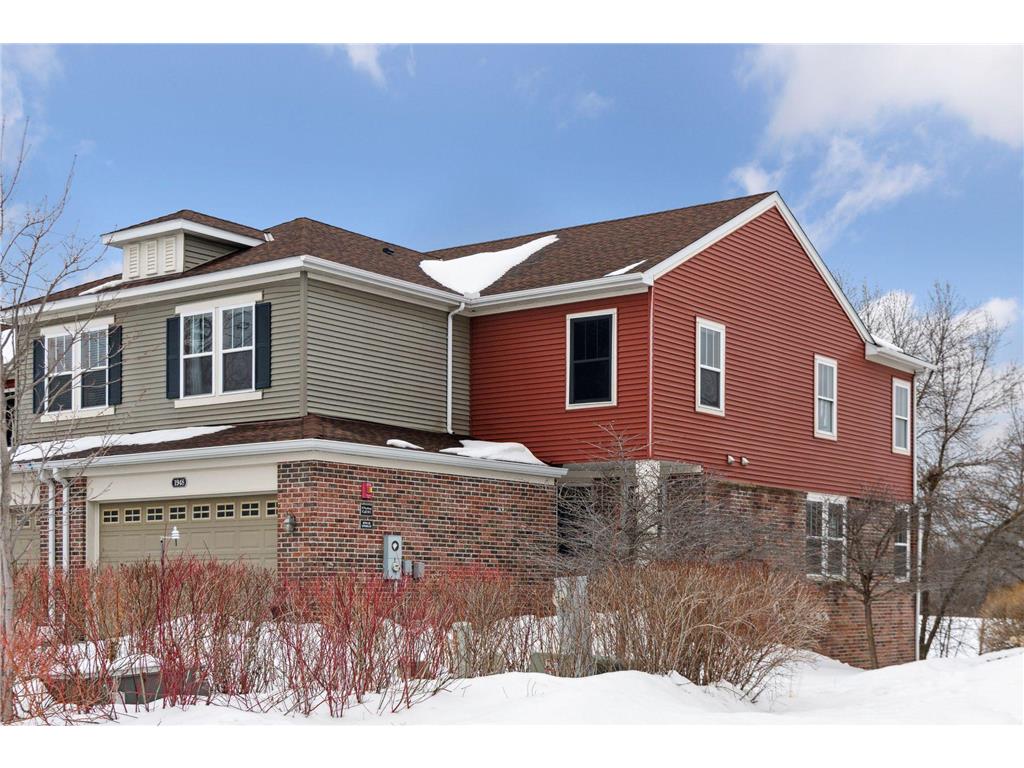 1948 Lincoln Lane, Chanhassen, MN, 55317 MLS 6338583 Edina Realty