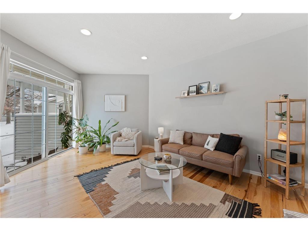 1948 Mainstreet Hopkins MN 55343 7009509 image13