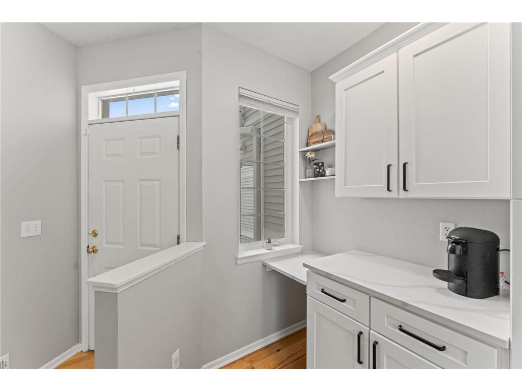 1948 Mainstreet Hopkins MN 55343 7009509 image4