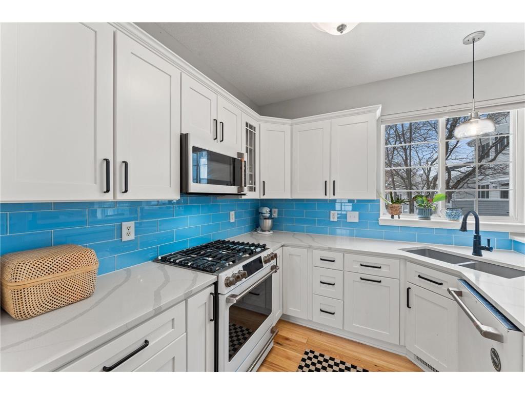 1948 Mainstreet Hopkins MN 55343 7009509 image6