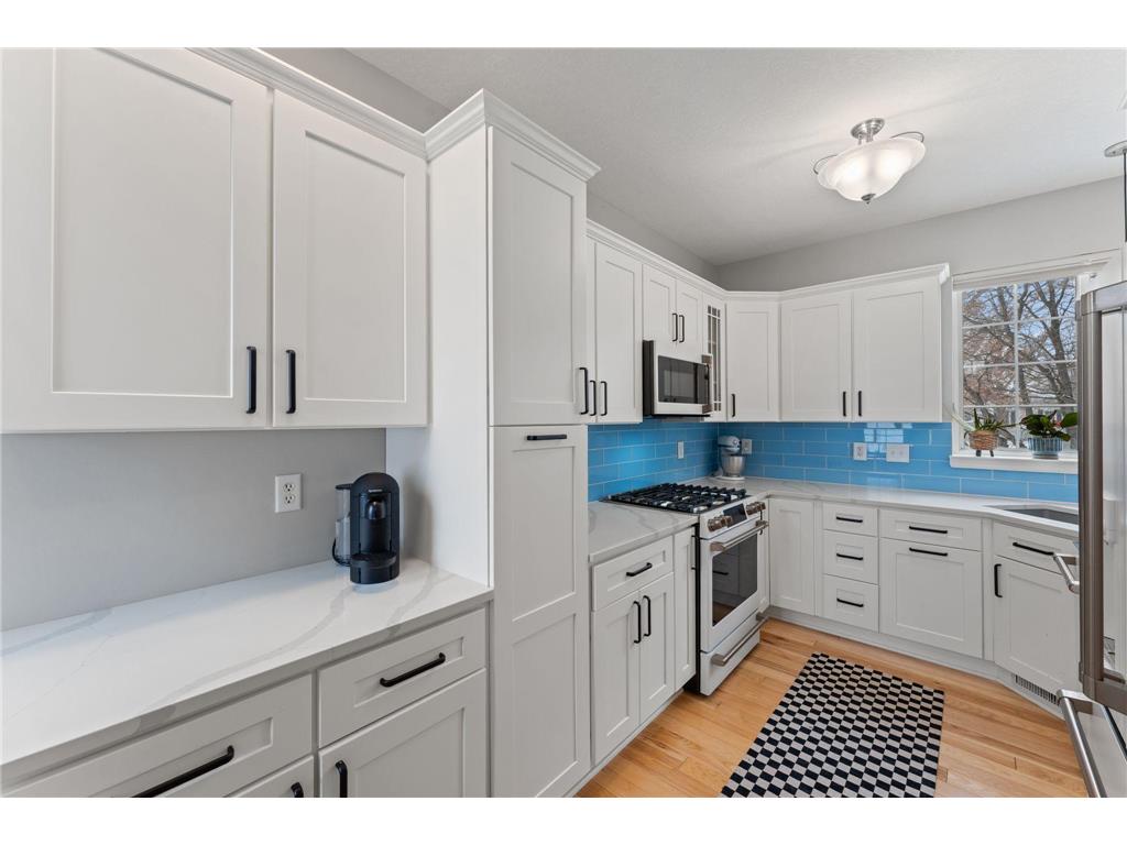 1948 Mainstreet Hopkins MN 55343 7009509 image7