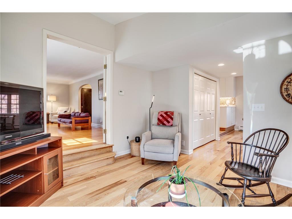 1949 E River Terrace Minneapolis MN 55414 7078761 image29