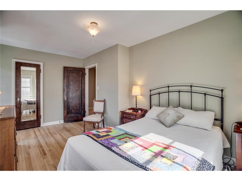 1949 E River Terrace Minneapolis MN 55414 7078761 image36