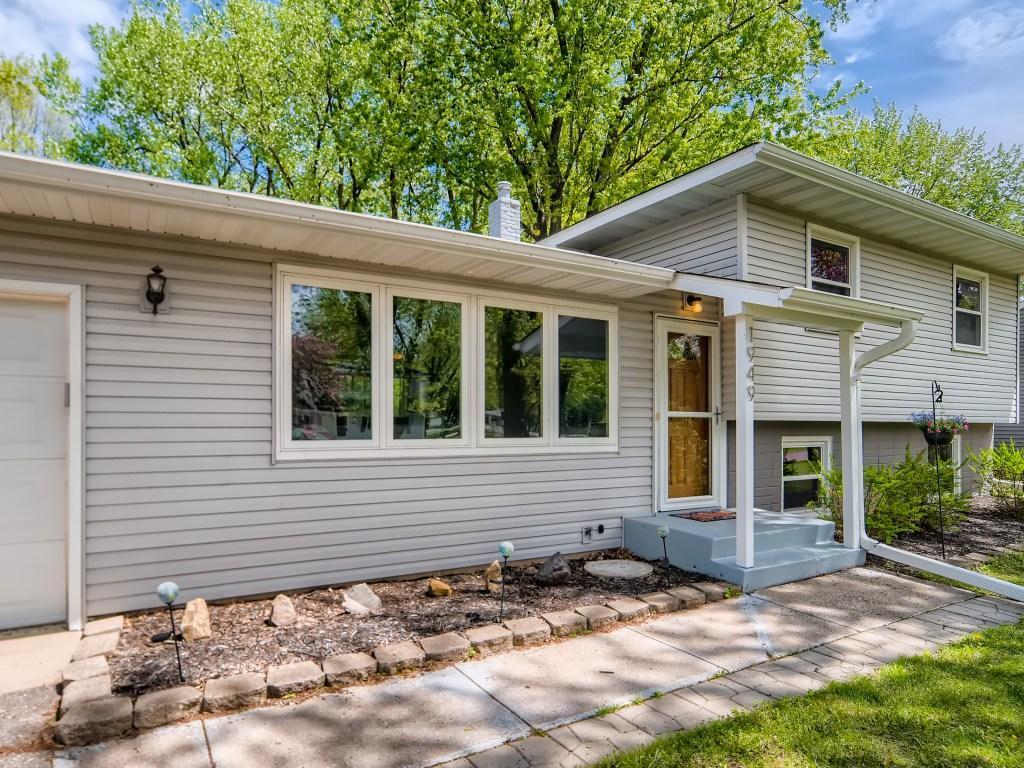 1949 Lakeaires Boulevard, White Bear Lake, MN 55110 MLS 6188555