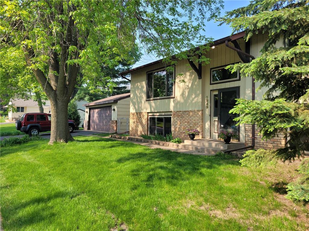 1949 Mcknight Road N North Saint Paul MN 55109 6515650 image1