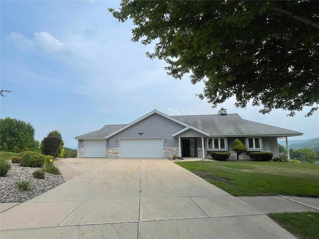 195 Eagles Bluff Road La Crescent MN 55947 6407205 image1