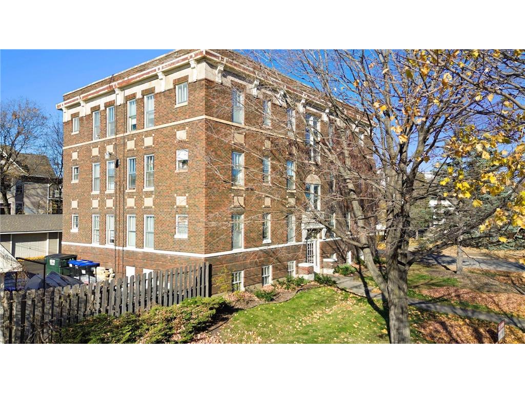 195 Lexington Parkway N Saint Paul MN 55104 7028626 image2