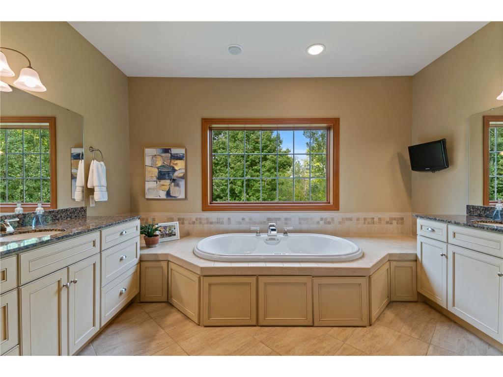 1950 Middle Lane Duluth MN 55811 6784238 image13