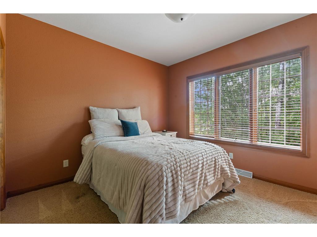 1950 Middle Lane Duluth MN 55811 6784238 image15