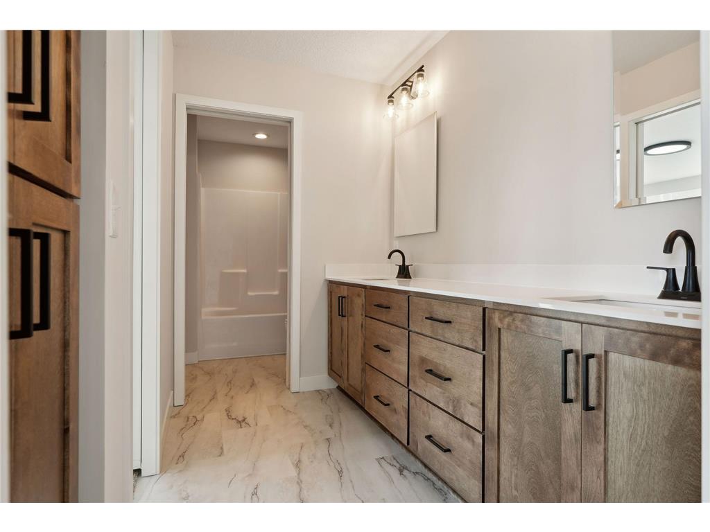 19505 Hamburg Avenue Lakeville MN 55044 6810664 image18