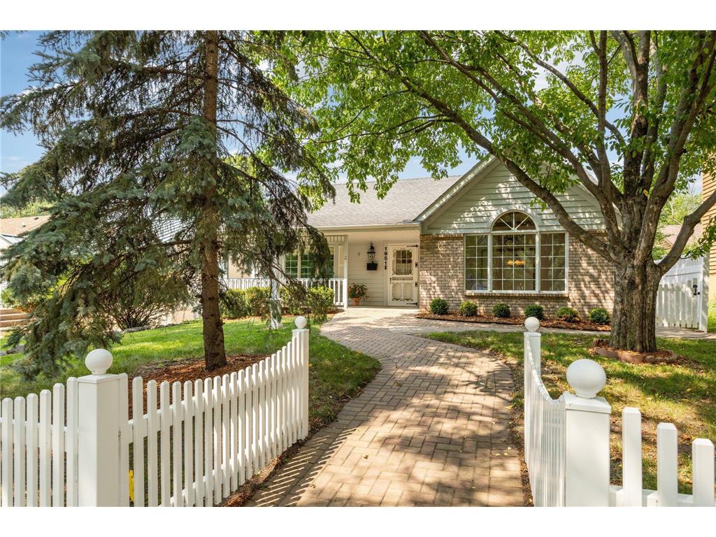 1951 Montreal Avenue Saint Paul MN 55116 6414127 image1