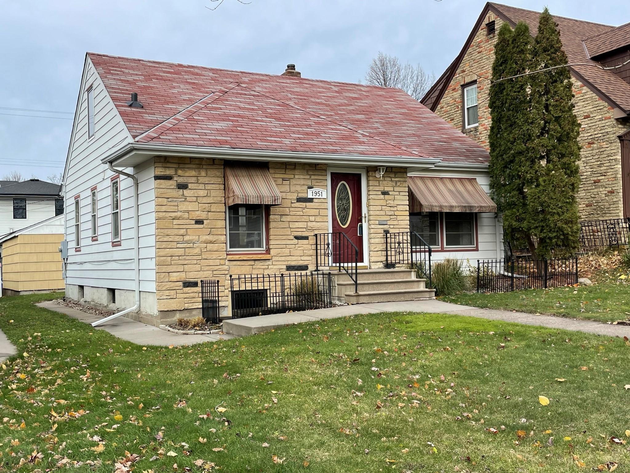 1951 Pinehurst Avenue, Saint Paul, MN 55116 MLS 6124546 Edina Realty