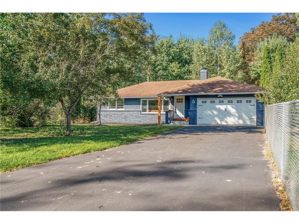 1951 Regent Avenue N Golden Valley MN 55422 6636589 image1
