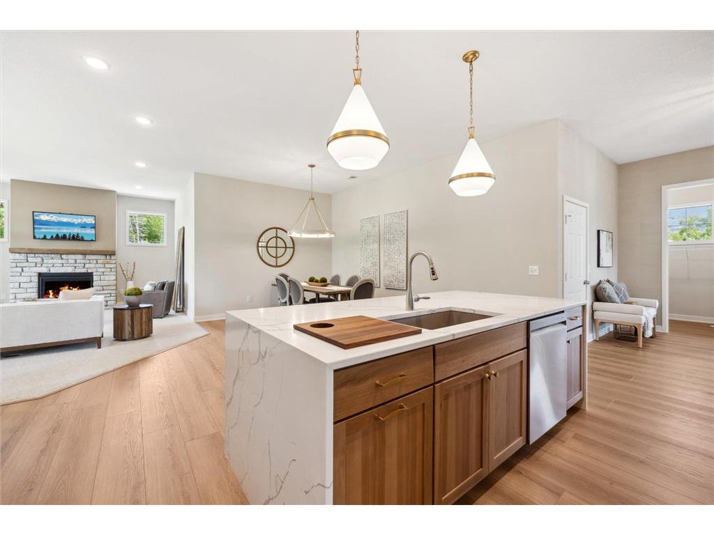 1951 Woods Point Waconia MN 55387 6801758 image10