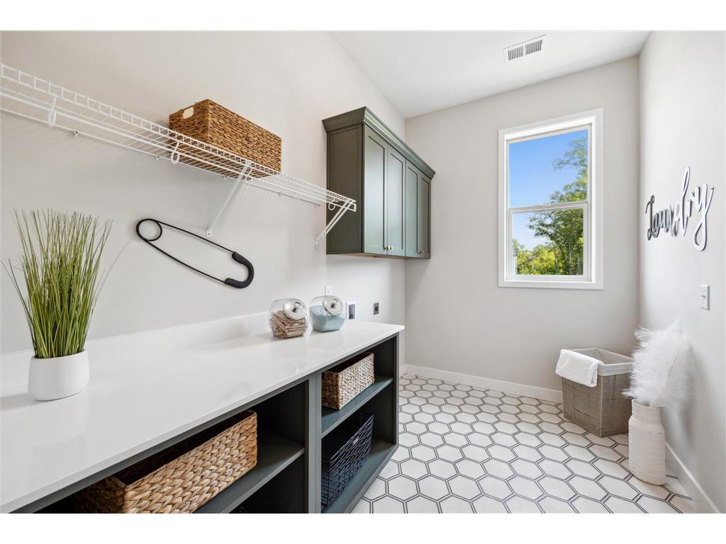 1951 Woods Point Waconia MN 55387 6801758 image32