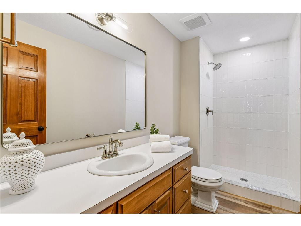19515 Waterford Place Shorewood MN 55331 6774245 image35